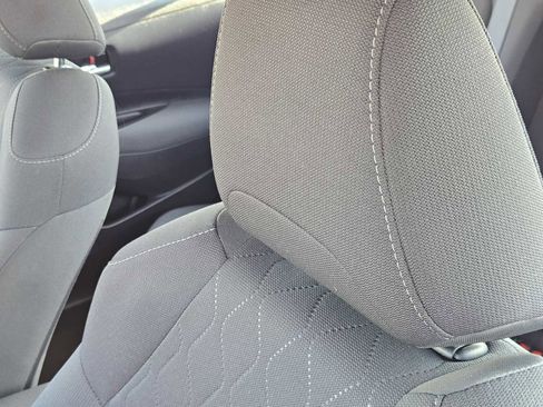 Used 2021 Toyota Corolla LE image 15