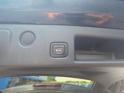 Used 2022 Chevrolet Equinox RS AWD/4WD image 13