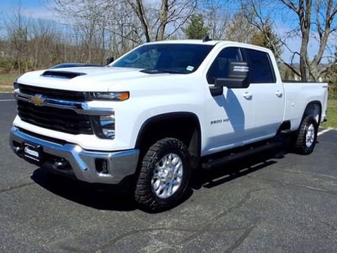 Certified 2025 Chevrolet Silverado 3500 LT w/ Convenience Package AWD/4WD image 5