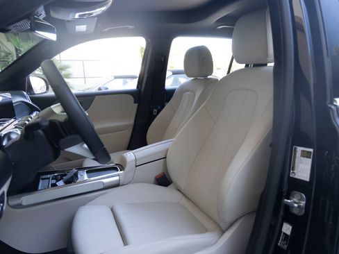 Used 2026 Mercedes-Benz GLB 250 image 13