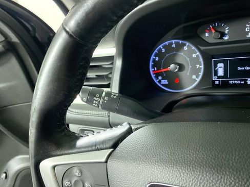 Used 2017 GMC Acadia SLE w/ Driver Alert Package I AWD/4WD image 16