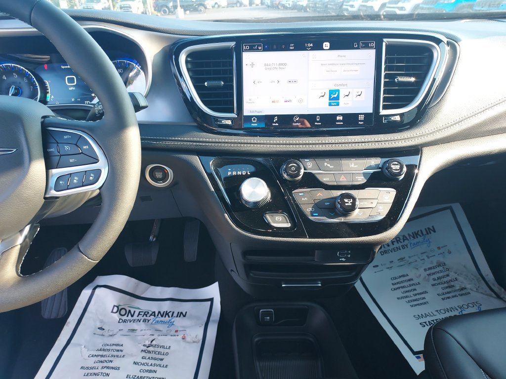 New 2026 Chrysler Pacifica Select FWD image 20