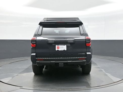 Certified 2025 Toyota 4Runner TRD Off-Road Premium image 8