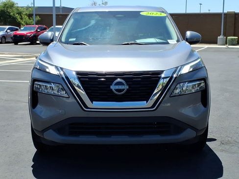 Used 2023 Nissan Rogue SV FWD image 2