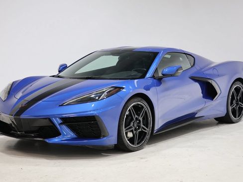 Used 2020 Chevrolet Corvette Stingray Coupe RWD image 3