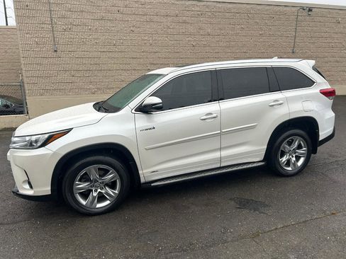 Used 2019 Toyota Highlander Limited image 8