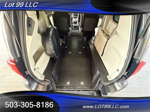 Used 2018 Dodge Grand Caravan SE w/ Power Convenience Group I FWD image 4