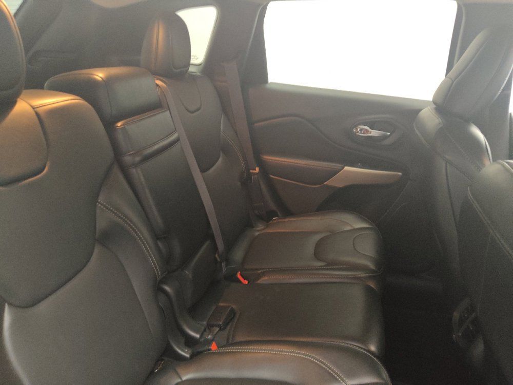 Used 2018 Jeep Cherokee Limited AWD/4WD image 19