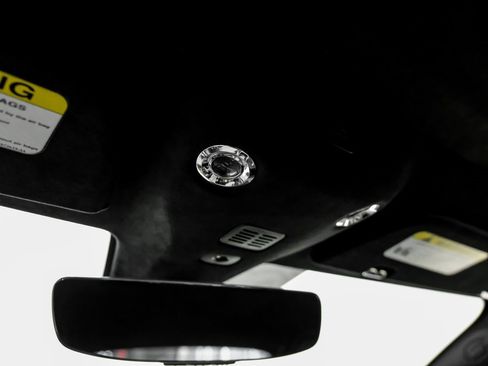 Used 2023 Aston Martin V12 Vantage image 25