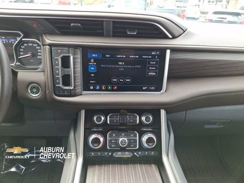 Certified 2021 GMC Yukon Denali w/ Denali Premium Package AWD/4WD image 11