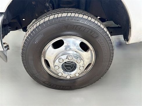 Used 2016 Ford F350 Lariat w/ Lariat Ultimate Package image 31