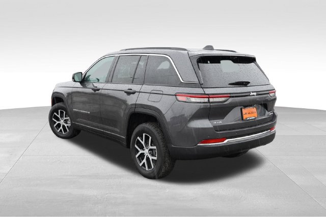 Certified 2024 Jeep Grand Cherokee Limited w/ Luxury Tech Group II AWD/4WD image 7