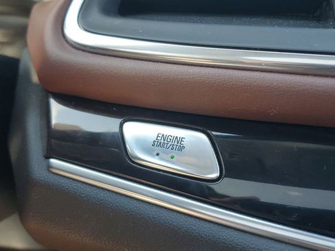 Used 2019 Buick Enclave Avenir image 34