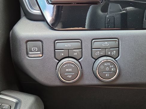 New 2026 Chevrolet Silverado 1500 RST w/ Redline Edition AWD/4WD image 26