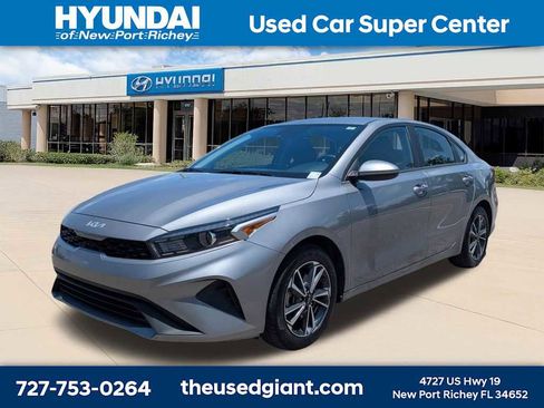 Used 2024 Kia Forte LXS FWD image 1