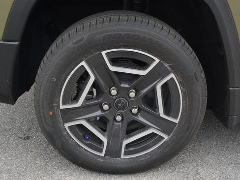 New 2026 Jeep Cherokee Limited AWD/4WD image 12