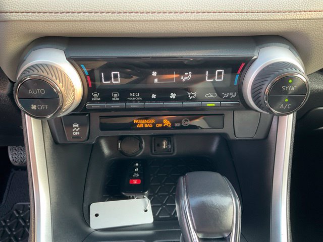 Used 2019 Toyota RAV4 XLE Premium FWD image 20