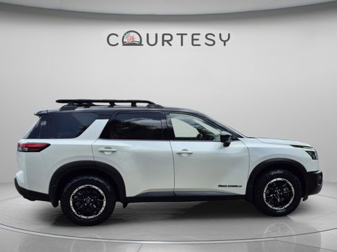 Certified 2023 Nissan Pathfinder Rock Creek AWD/4WD image 8