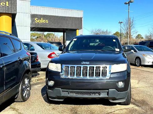 Used 2012 Jeep Grand Cherokee Laredo RWD image 2