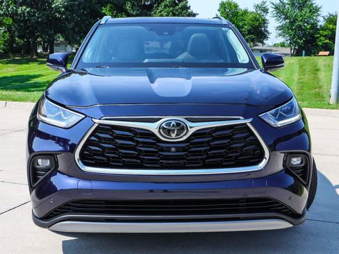 Used 2020 Toyota Highlander Platinum AWD/4WD image 23