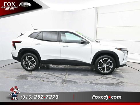 Used 2024 Chevrolet Trax RS image 14