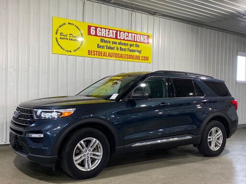 Used 2023 Ford Explorer XLT w/ Equipment Group 202A AWD/4WD image 1
