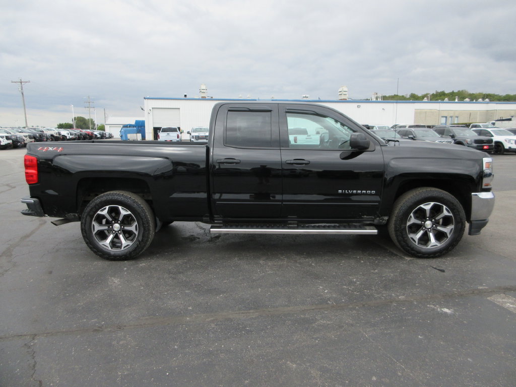 Used 2018 Chevrolet Silverado 1500 LT AWD/4WD image 5