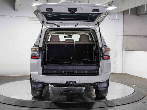 Certified 2023 Toyota 4Runner SR5 Premium w/ Moonroof Package AWD/4WD image 27