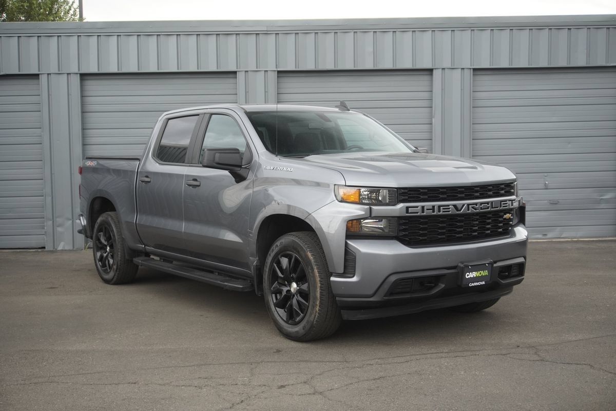 Used 2020 Chevrolet Silverado 1500 Custom w/ Custom Value Package AWD/4WD image 8