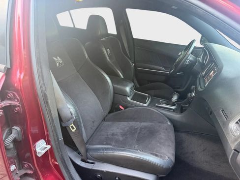 Used 2018 Dodge Charger R/T Scat Pack RWD image 17