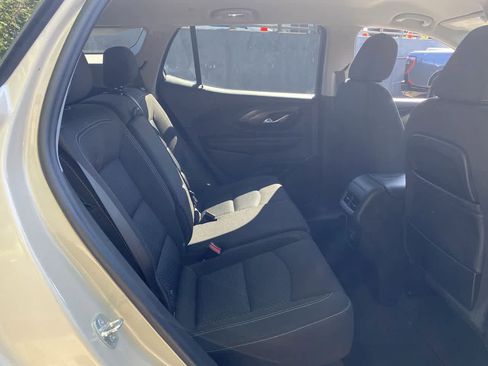 Used 2023 GMC Terrain SLE w/ Elevation Edition AWD/4WD image 17