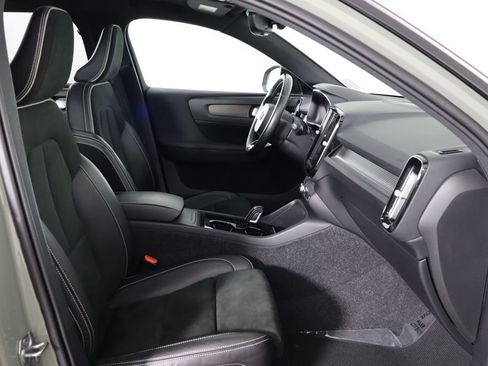 Used 2021 Volvo XC40 P8 Recharge AWD/4WD image 17
