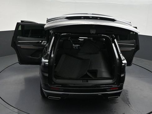 Used 2025 Buick Enclave Avenir w/ Trailering Package, 5000 lbs. FWD image 37