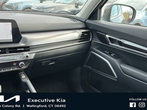 Used 2025 Kia Telluride S AWD/4WD image 26