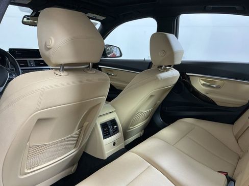 Used 2018 BMW 330e 330e iPerformance w/ Convenience Package image 23