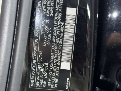 Used 2025 Volvo XC90 T8 Plus AWD/4WD image 33