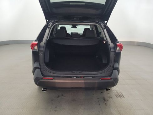 Used 2021 Toyota RAV4 XLE AWD/4WD image 29