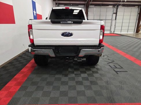 Used 2019 Ford F250 XLT w/ XLT Premium Package AWD/4WD image 20