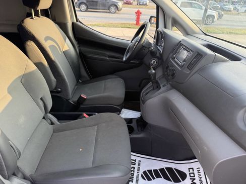 Used 2019 Nissan NV200 S image 10