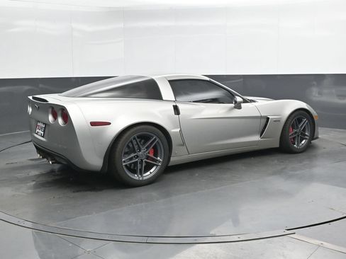 Used 2007 Chevrolet Corvette Z06 w/ Preferred Equipment Group RWD image 2