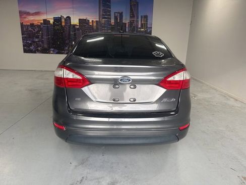 Used 2015 Ford Fiesta SE image 7