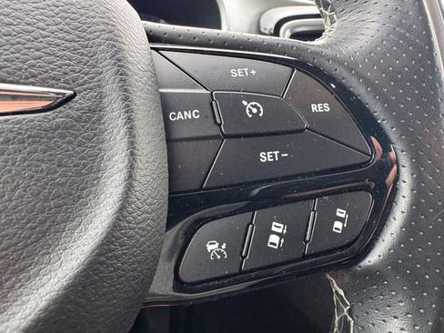 Used 2019 Chrysler Pacifica Limited w/ Advanced Safetytec Group image 18