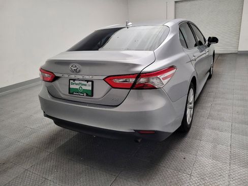 Used 2019 Toyota Camry LE FWD image 7