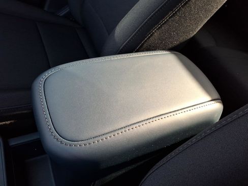 Used 2025 Ford Maverick XL w/ Equipment Group 101A image 25