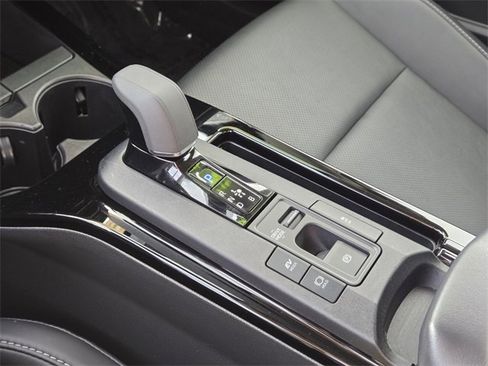 Certified 2025 Toyota Prius Limited image 23