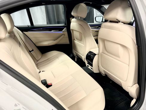 Used 2021 BMW 530i xDrive w/ Convenience Package image 23
