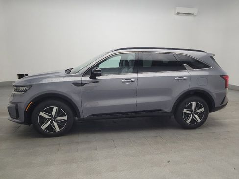 Used 2021 Kia Sorento S w/ Panoramic Sunroof Package FWD image 2