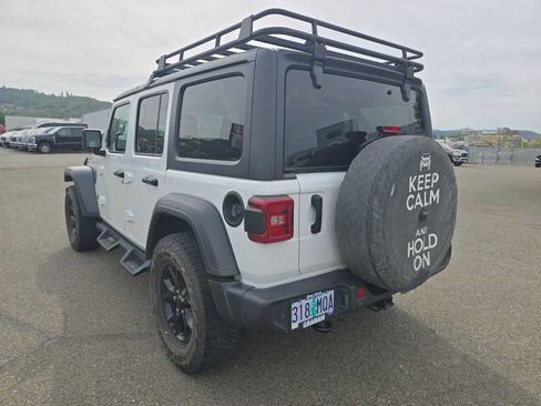 Used 2020 Jeep Wrangler Unlimited Sport AWD/4WD image 2