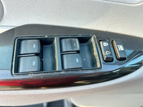 Used 2014 Toyota Sienna LE FWD image 13