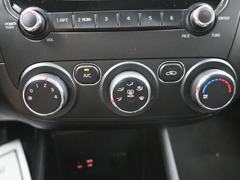 Used 2017 Kia Forte LX FWD image 18